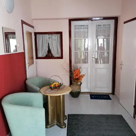 Roza Vendegszoba Homestay Keszthely