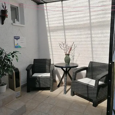 Roza Vendegszoba Homestay *