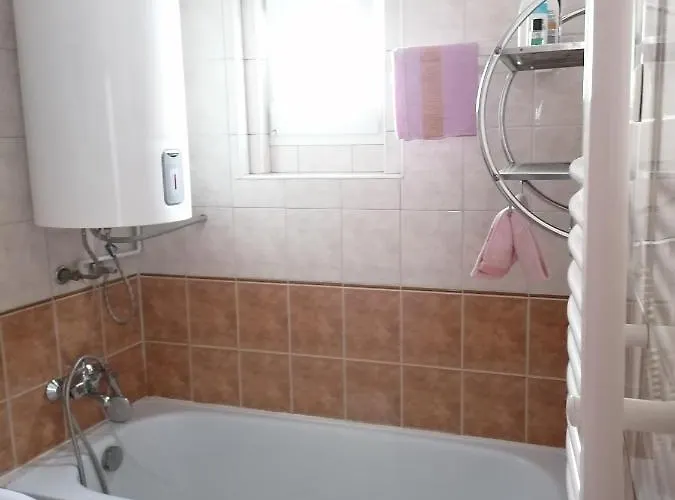 Roza Vendegszoba *